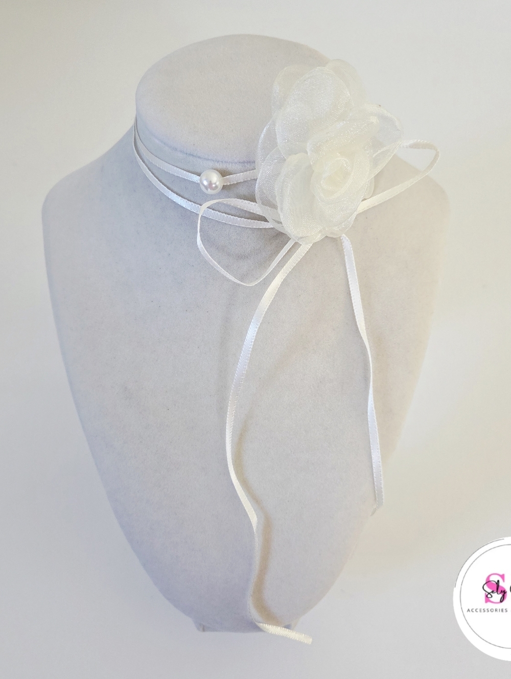 Beige Mesh Flower Choker With Pearl Decor